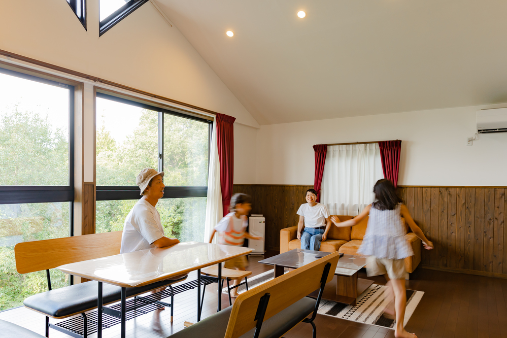 広いリビングで走り回って大はしゃぎ!