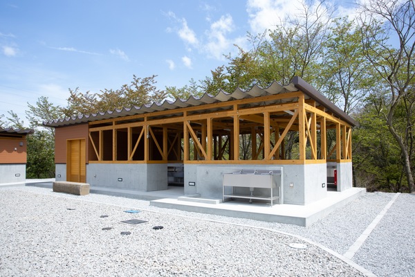 デカデカ炊事棟